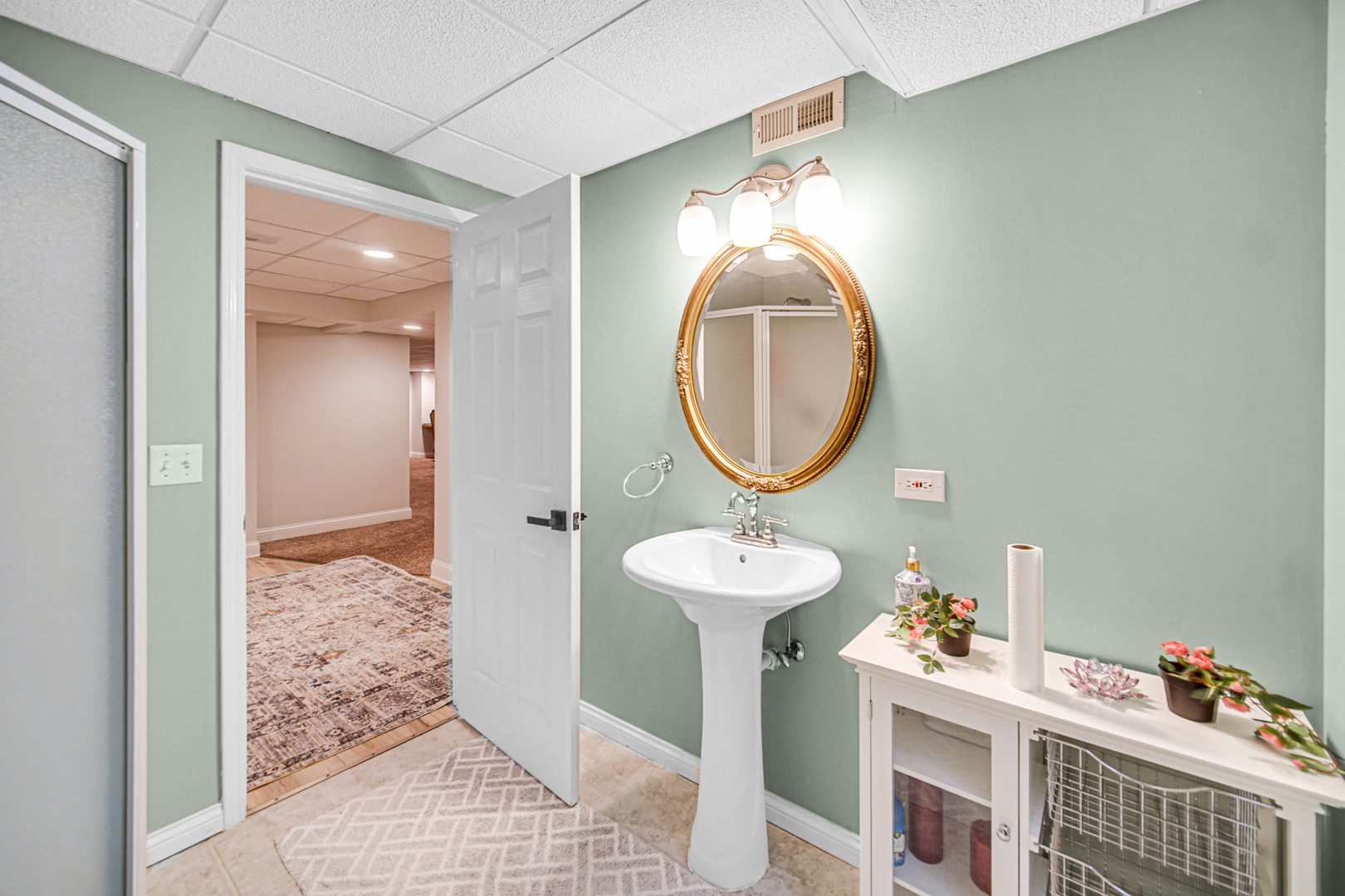8709 Shade Tree Circle