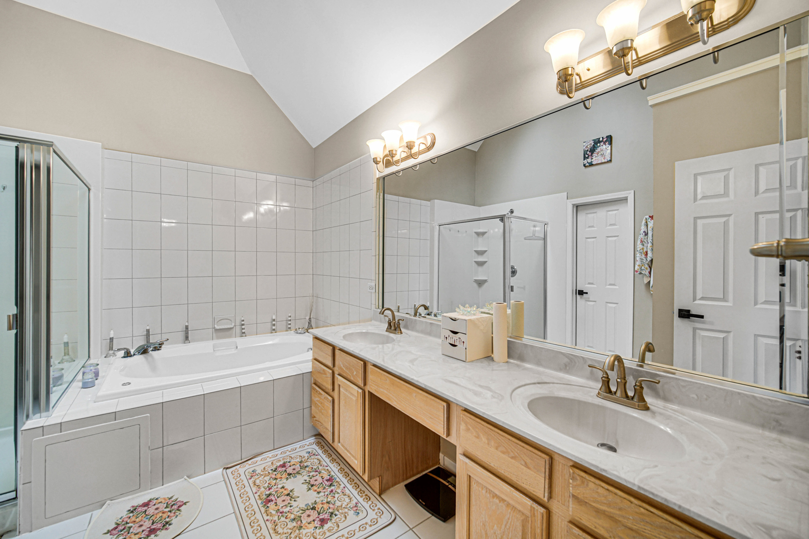 8709 Shade Tree Circle