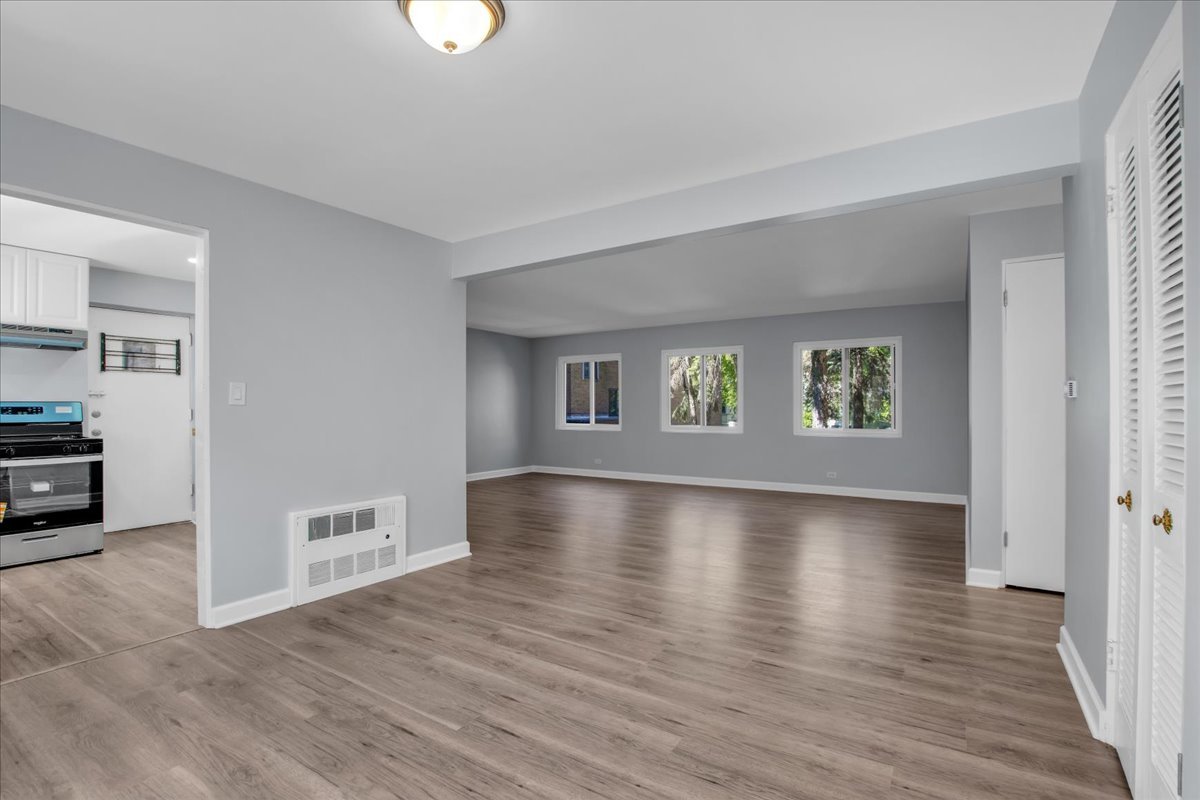 7351 N Ridge Boulevard Unit: 1A