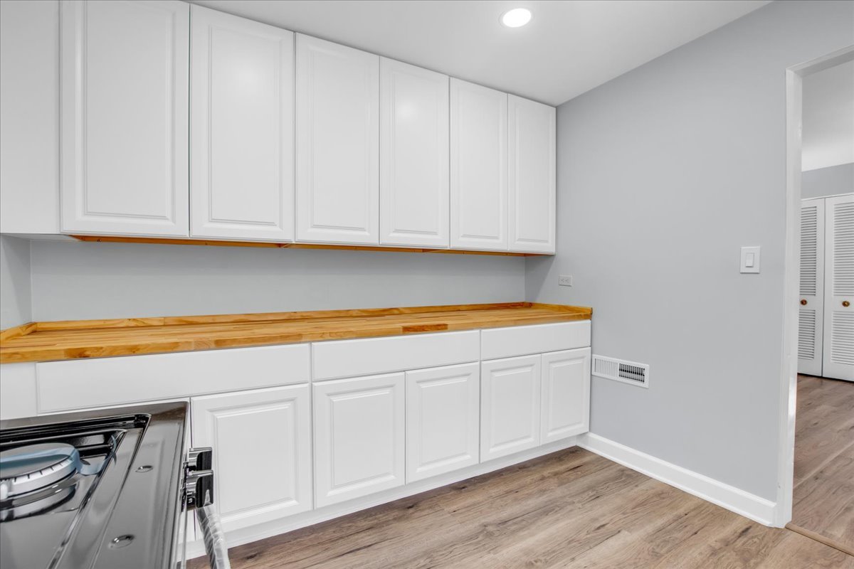 7351 N Ridge Boulevard Unit: 1A