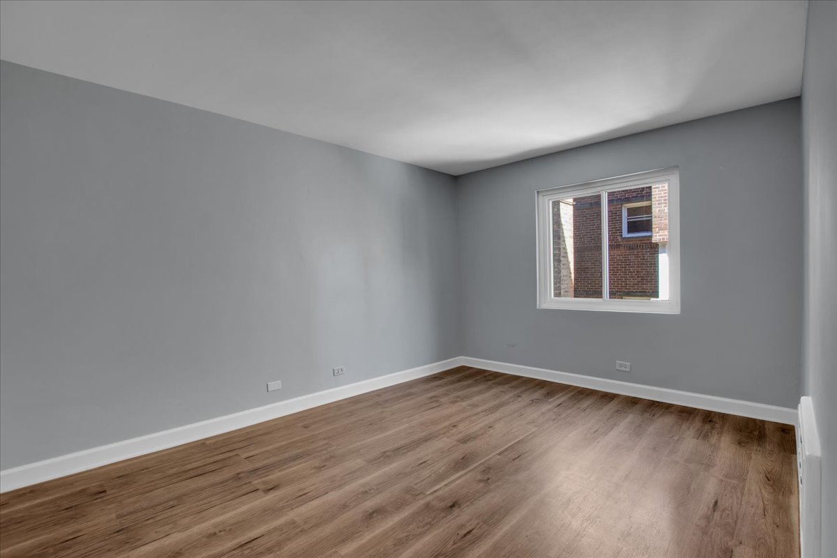 7351 N Ridge Boulevard Unit: 1A