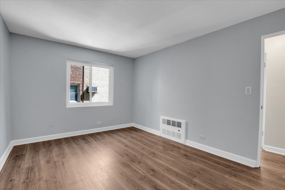 7351 N Ridge Boulevard Unit: 1A
