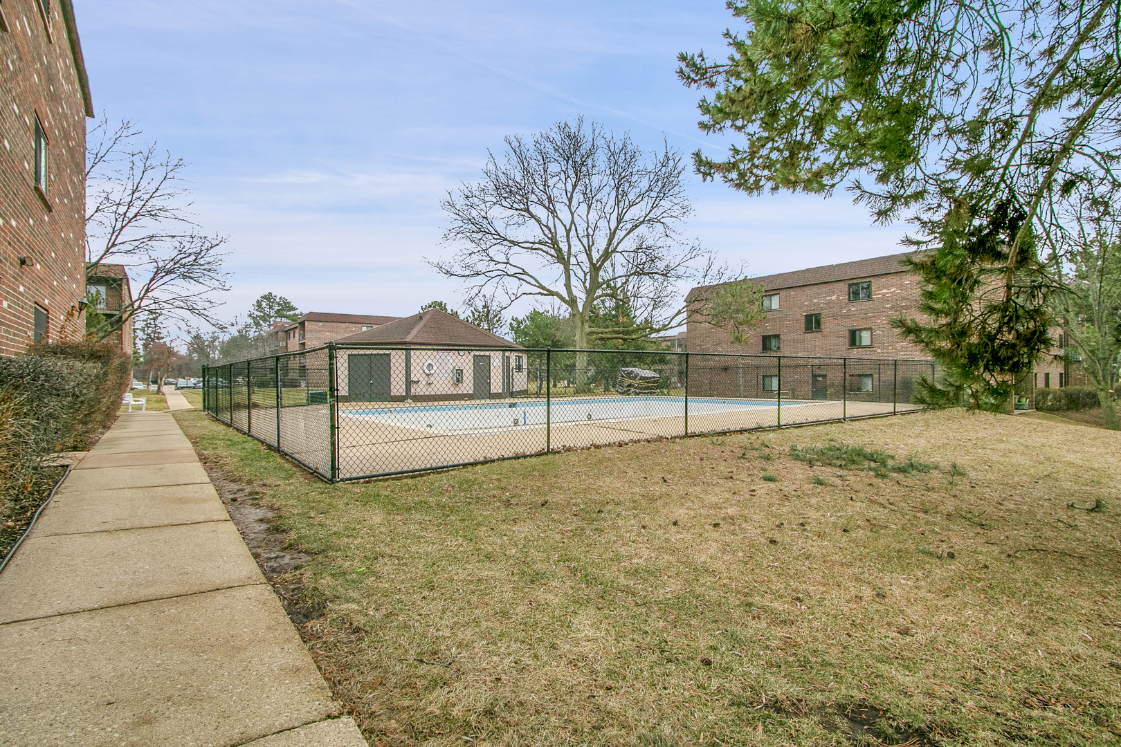 1002 Castilian Court Unit: 302