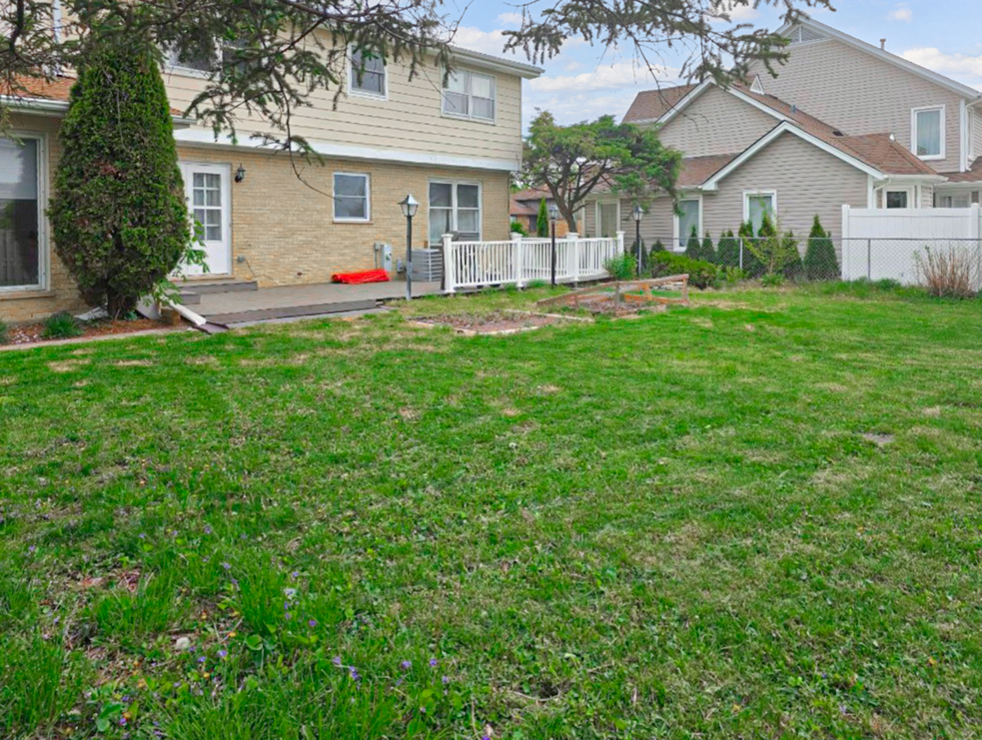 1623 W Bray Court