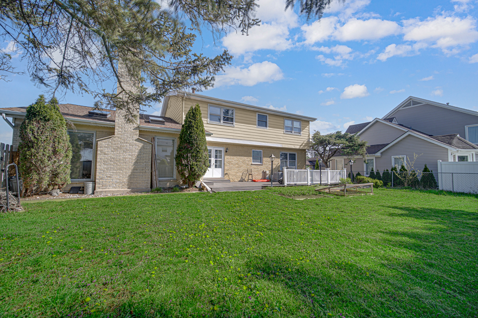 1623 W Bray Court