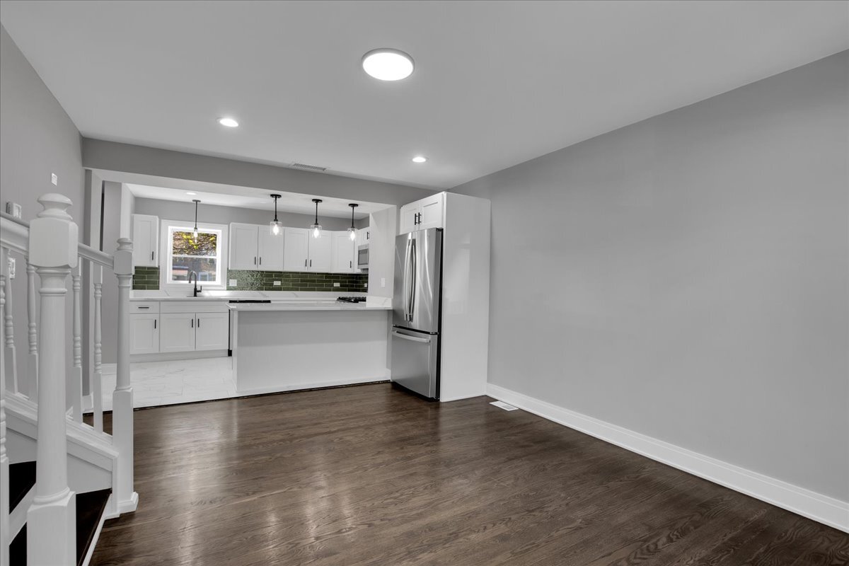 735 E 105th Street