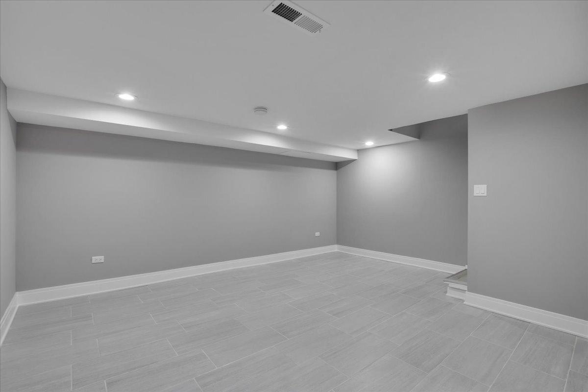 735 E 105th Street
