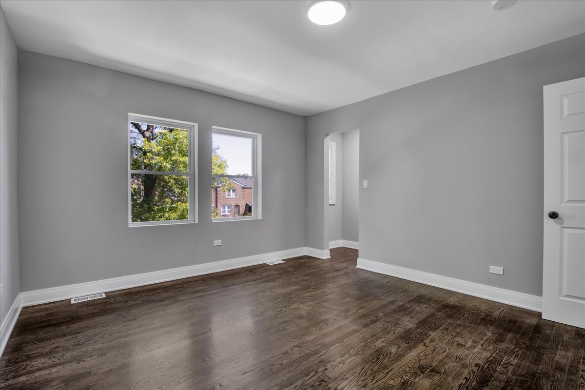 735 E 105th Street
