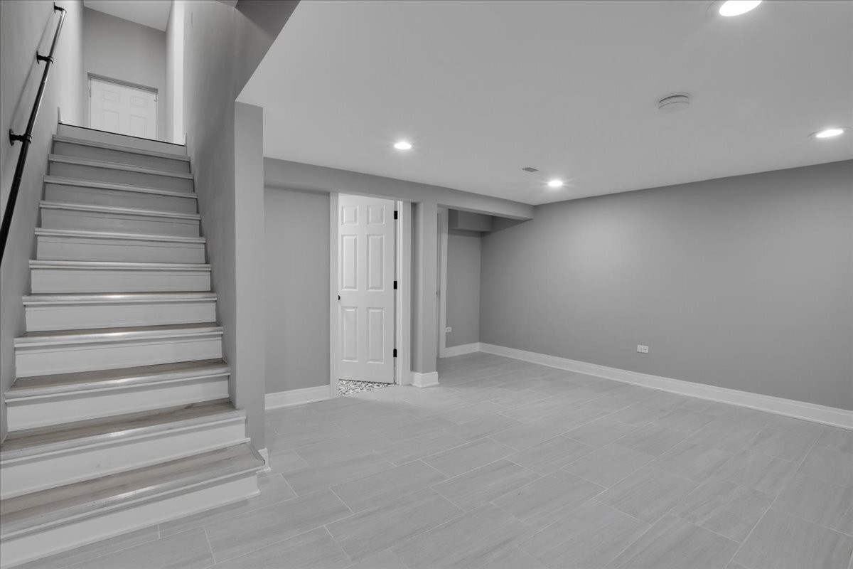 735 E 105th Street