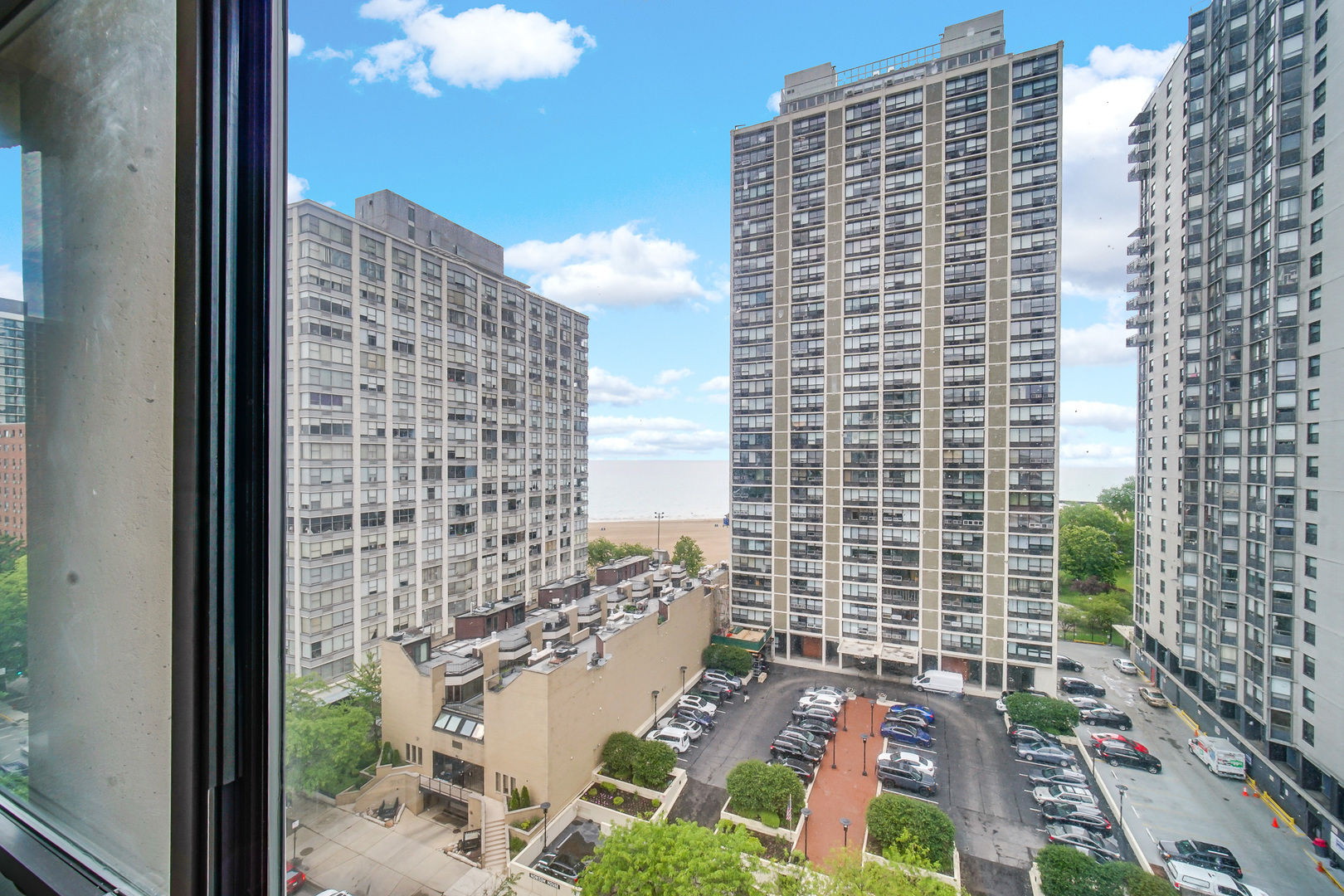 5740 N Sheridan Road Unit: 11A