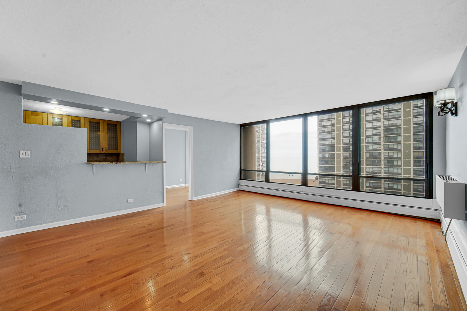 5740 N Sheridan Road Unit: 11A
