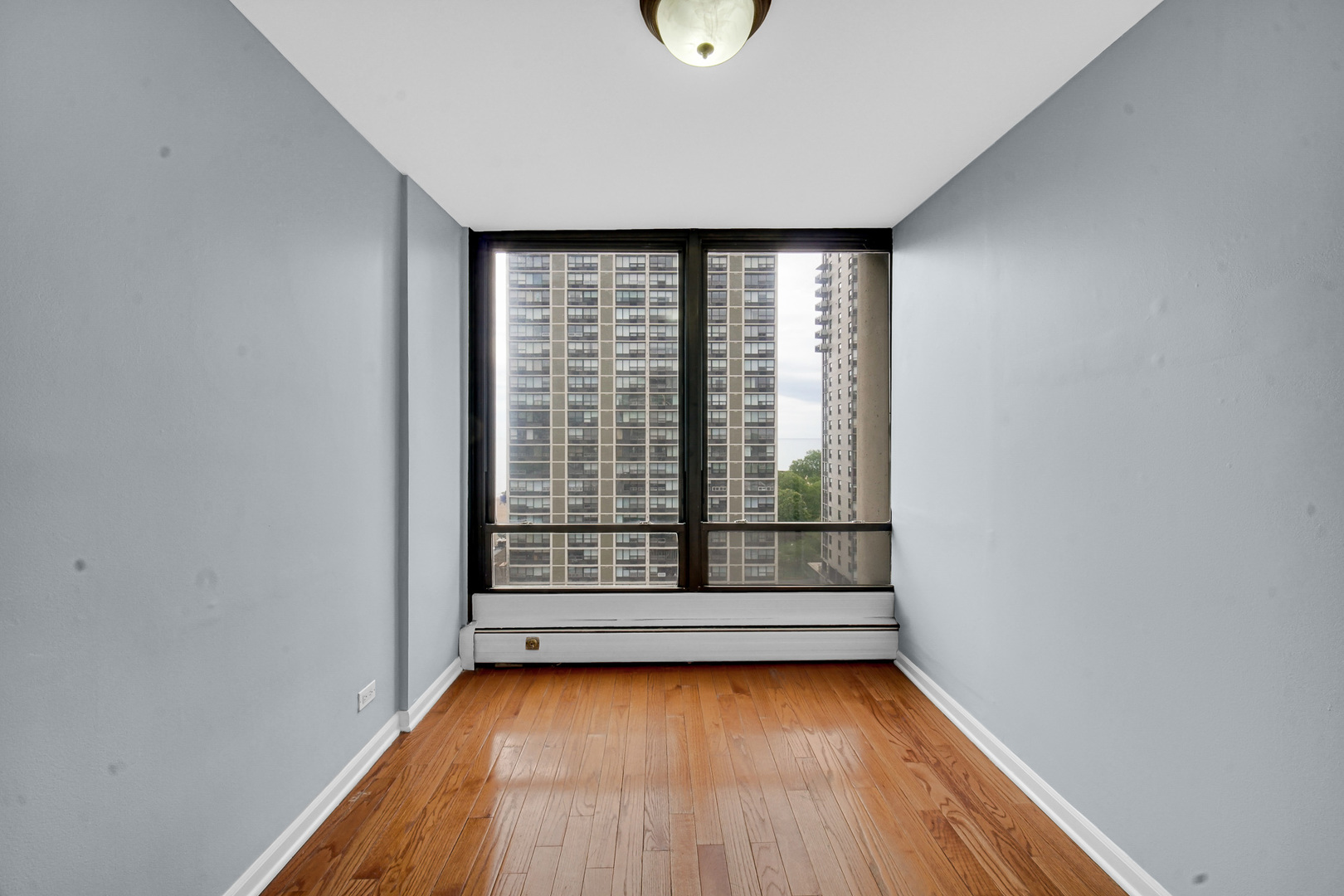 5740 N Sheridan Road Unit: 11A
