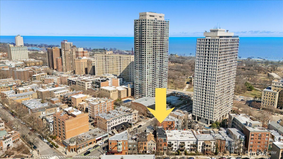 1969 N Lincoln Avenue Unit: 1