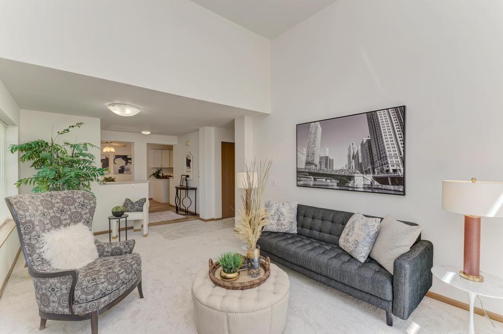 1034 Huntington Drive Unit: 1034
