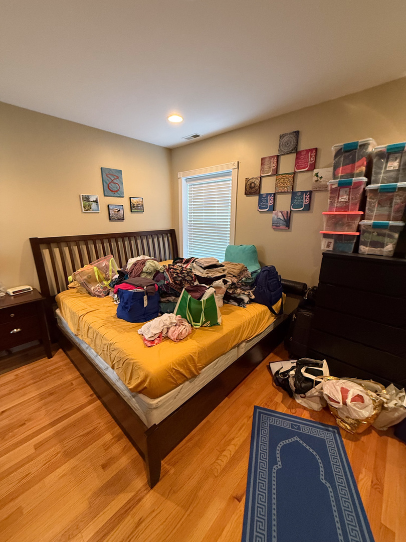 6101 N Washtenaw Avenue Unit: D1