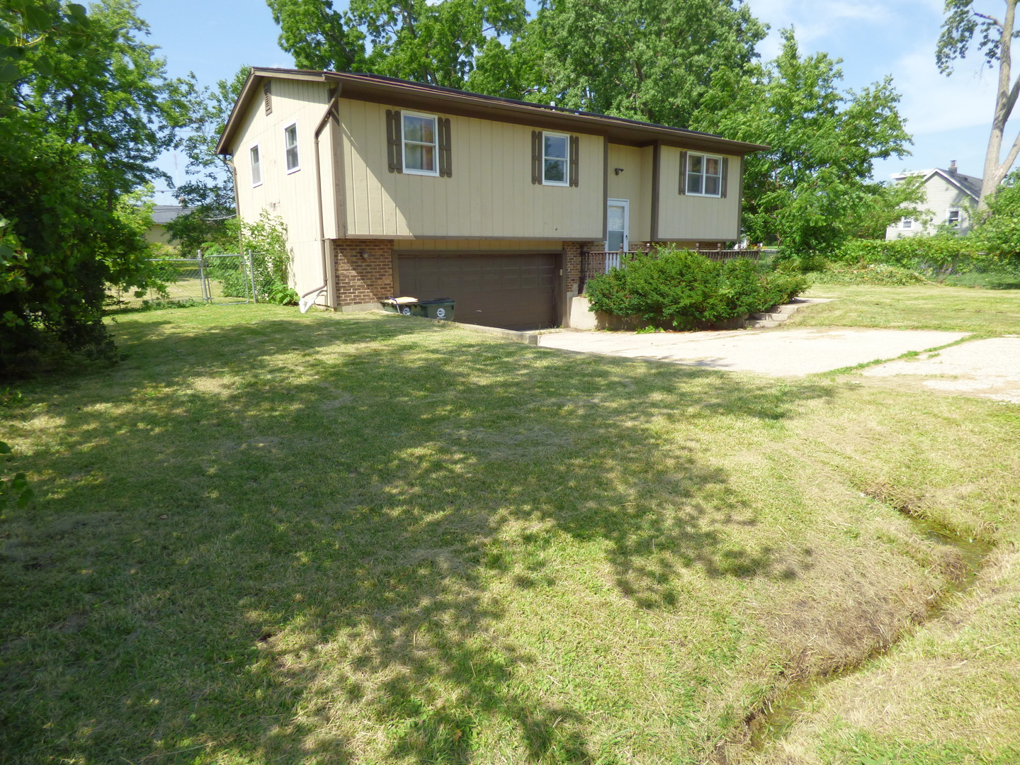 528 W Pheasant Court