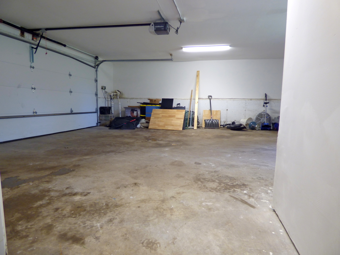 528 W Pheasant Court
