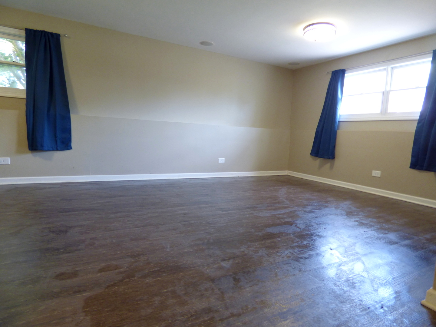 528 W Pheasant Court