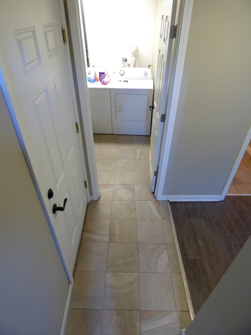 528 W Pheasant Court