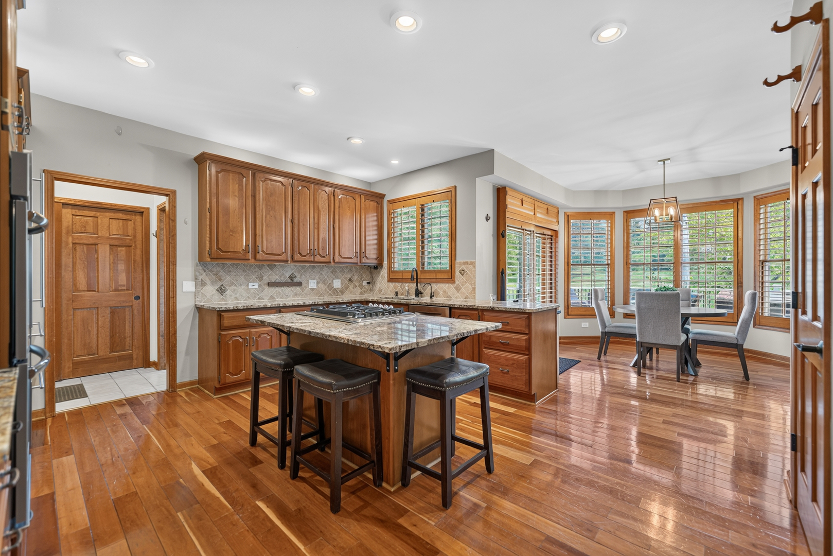 25549 N Broken Bow Pass