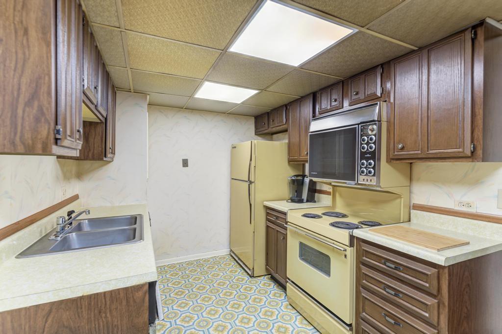 465 W Dominion Drive Unit: 204