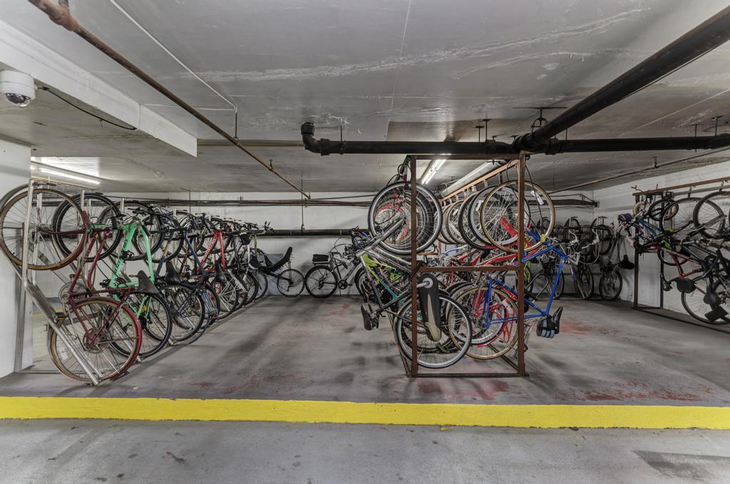465 W Dominion Drive Unit: 204