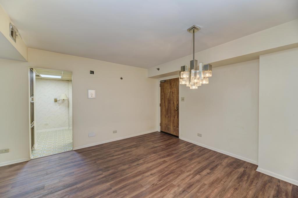 465 W Dominion Drive Unit: 204