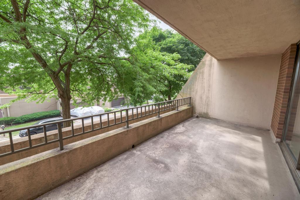 465 W Dominion Drive Unit: 204