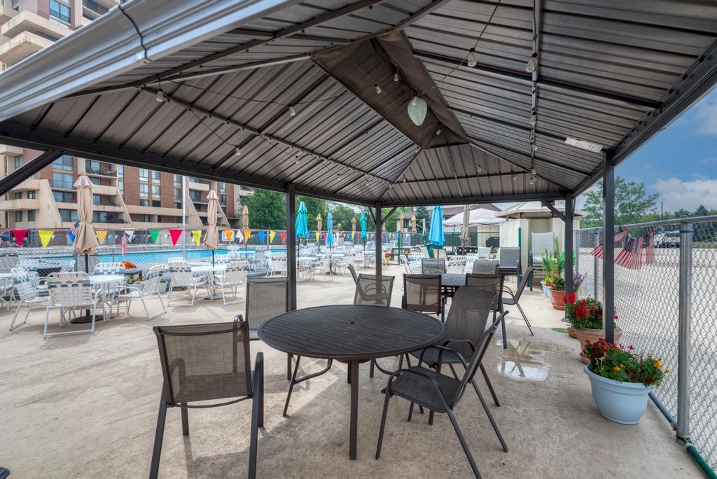 465 W Dominion Drive Unit: 204