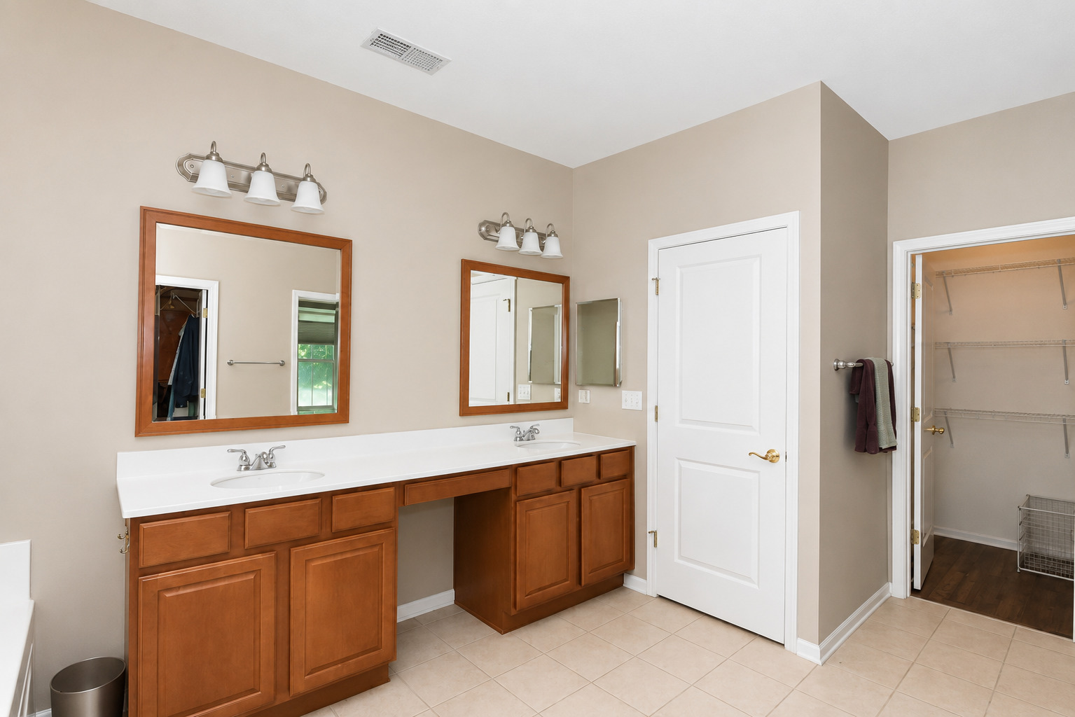 13453 E Grainery Lane