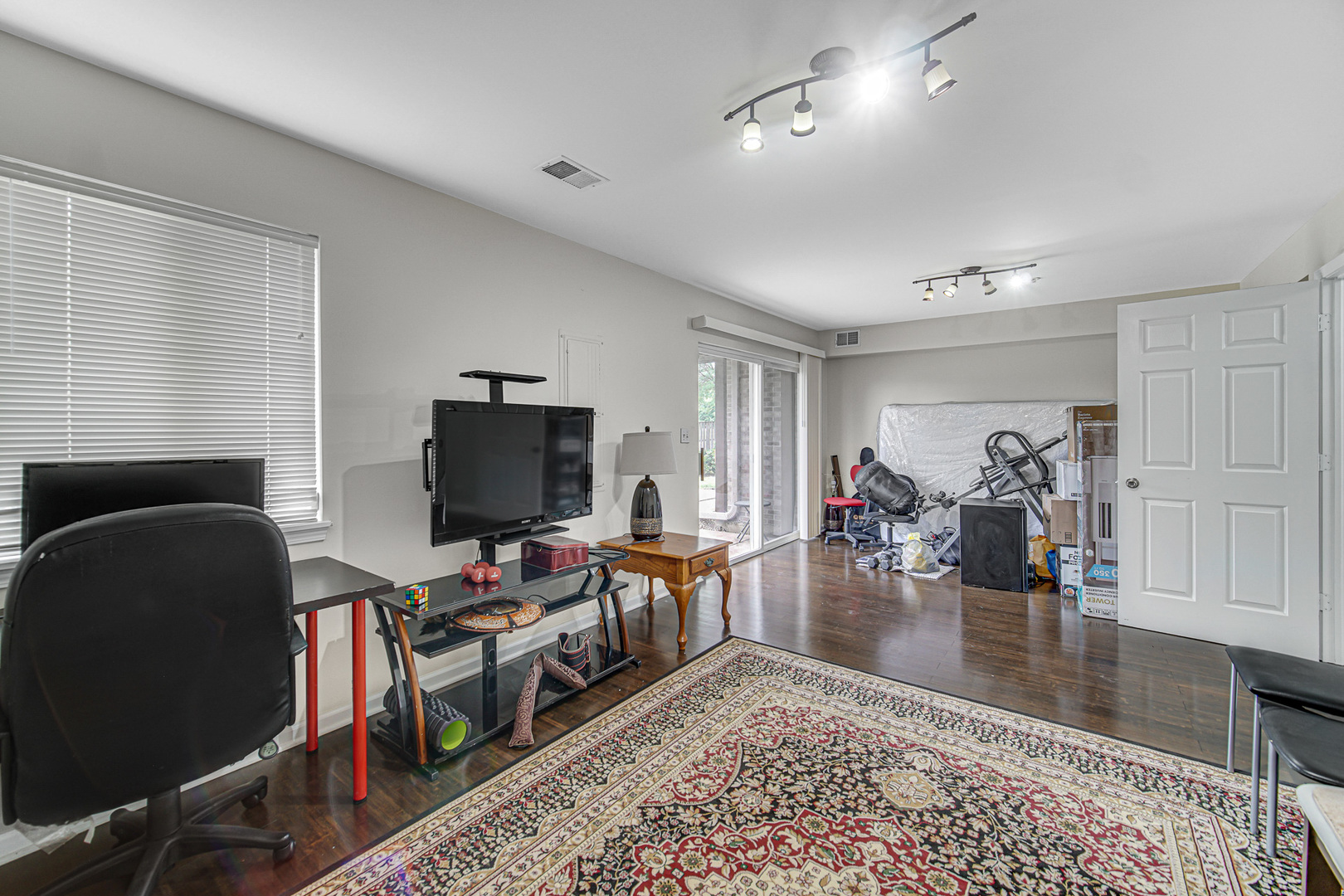 673 E FOUNTAINVIEW Drive Unit: 673