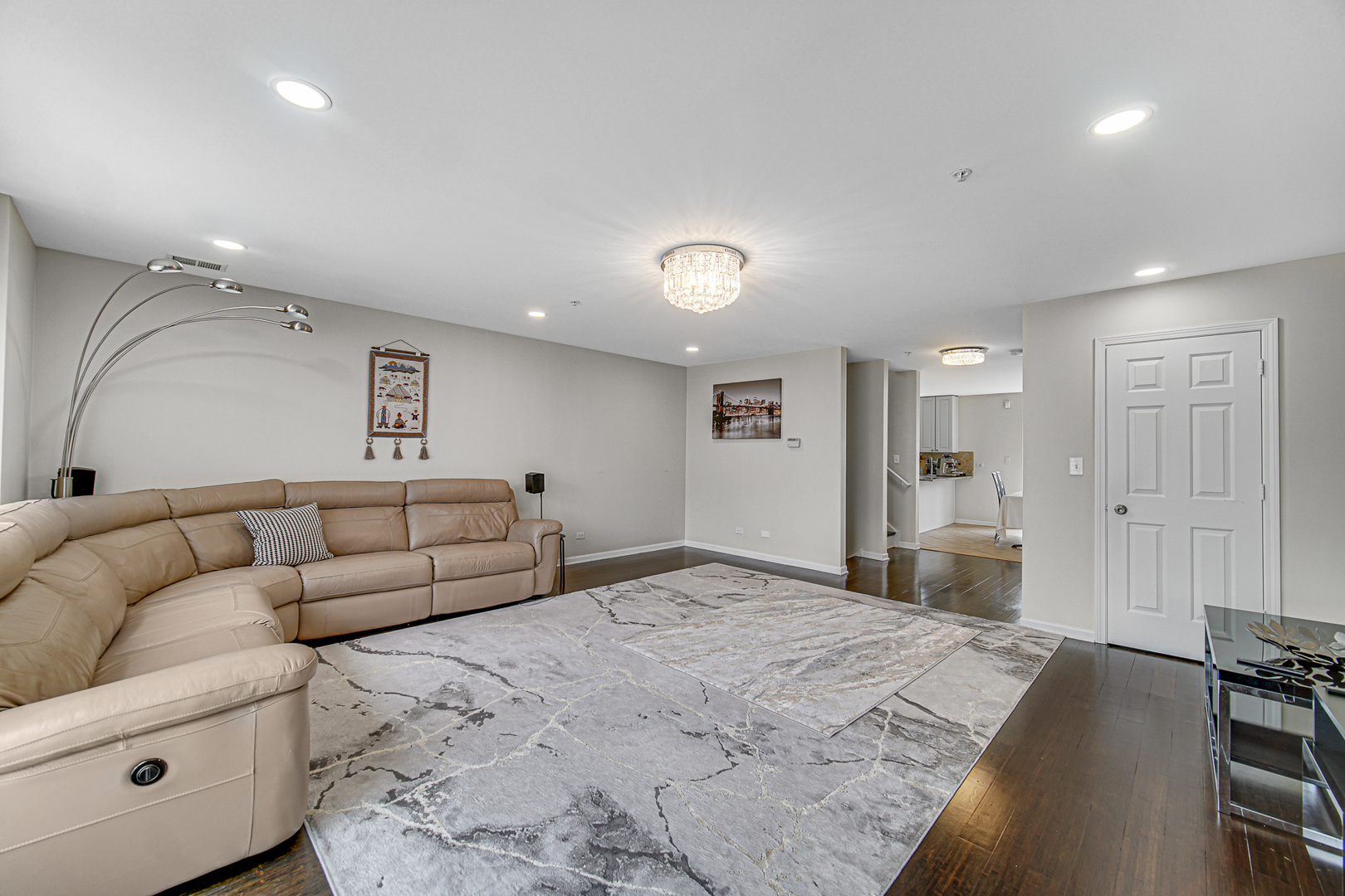 673 E FOUNTAINVIEW Drive Unit: 673