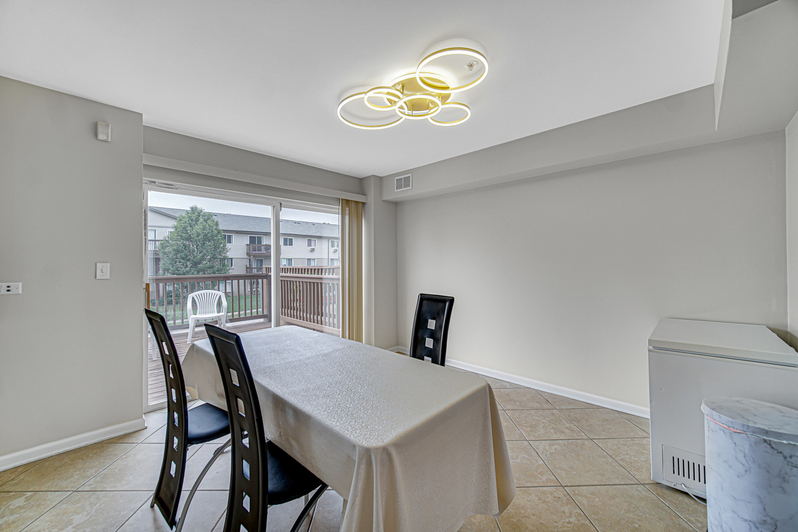 673 E FOUNTAINVIEW Drive Unit: 673