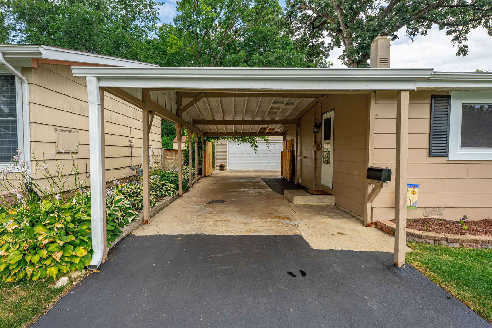 1226 Grant Drive