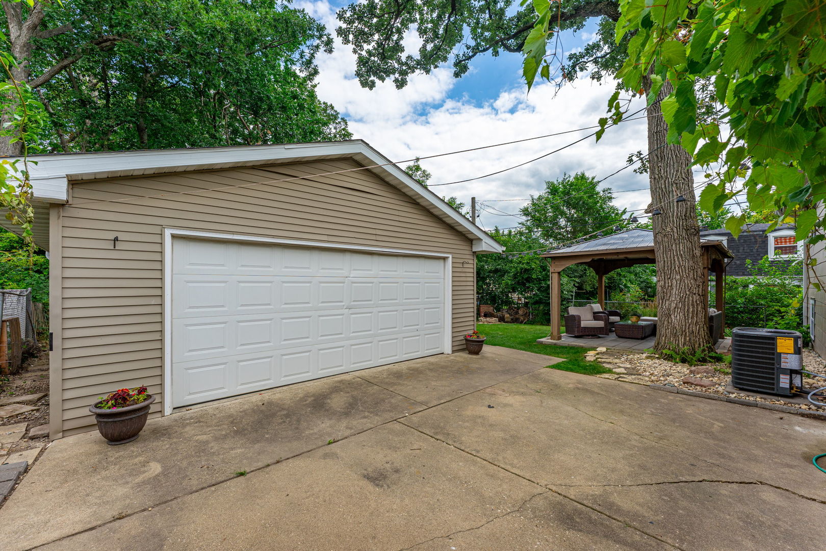 1226 Grant Drive