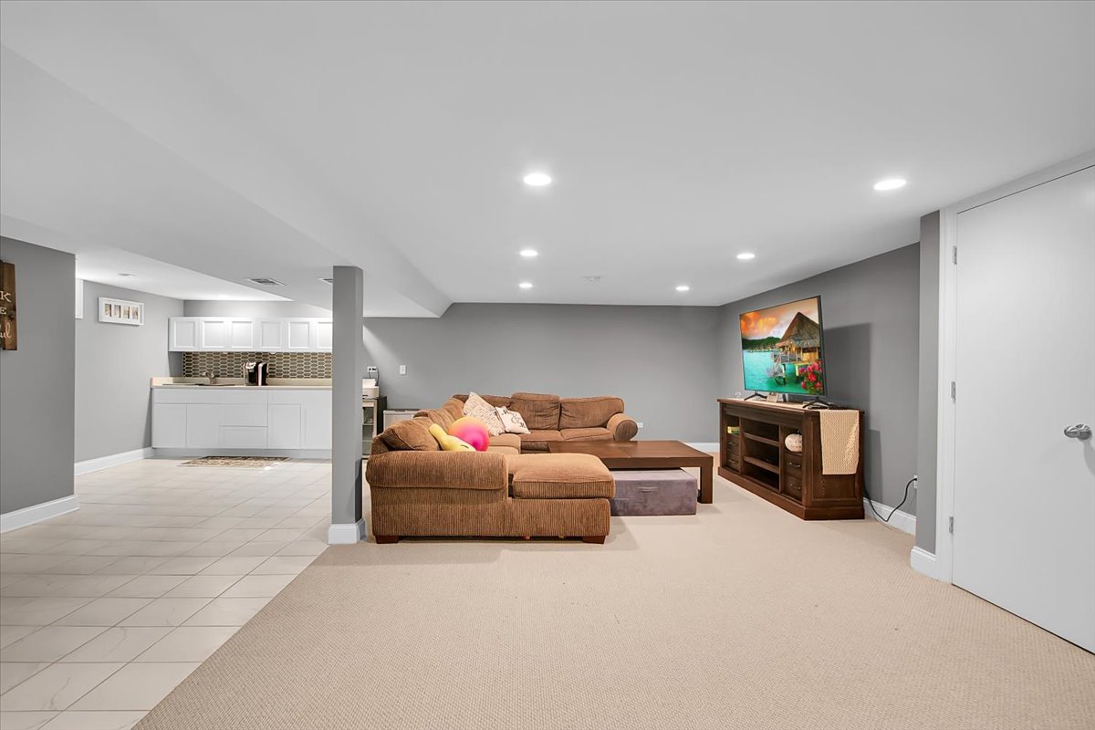 1402 S Robert Drive