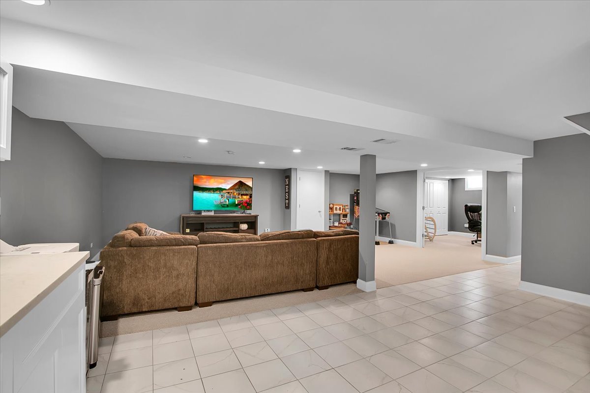 1402 S Robert Drive