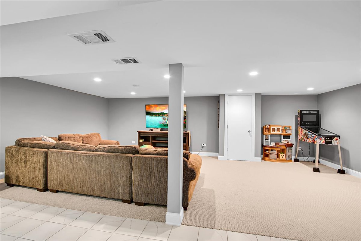 1402 S Robert Drive