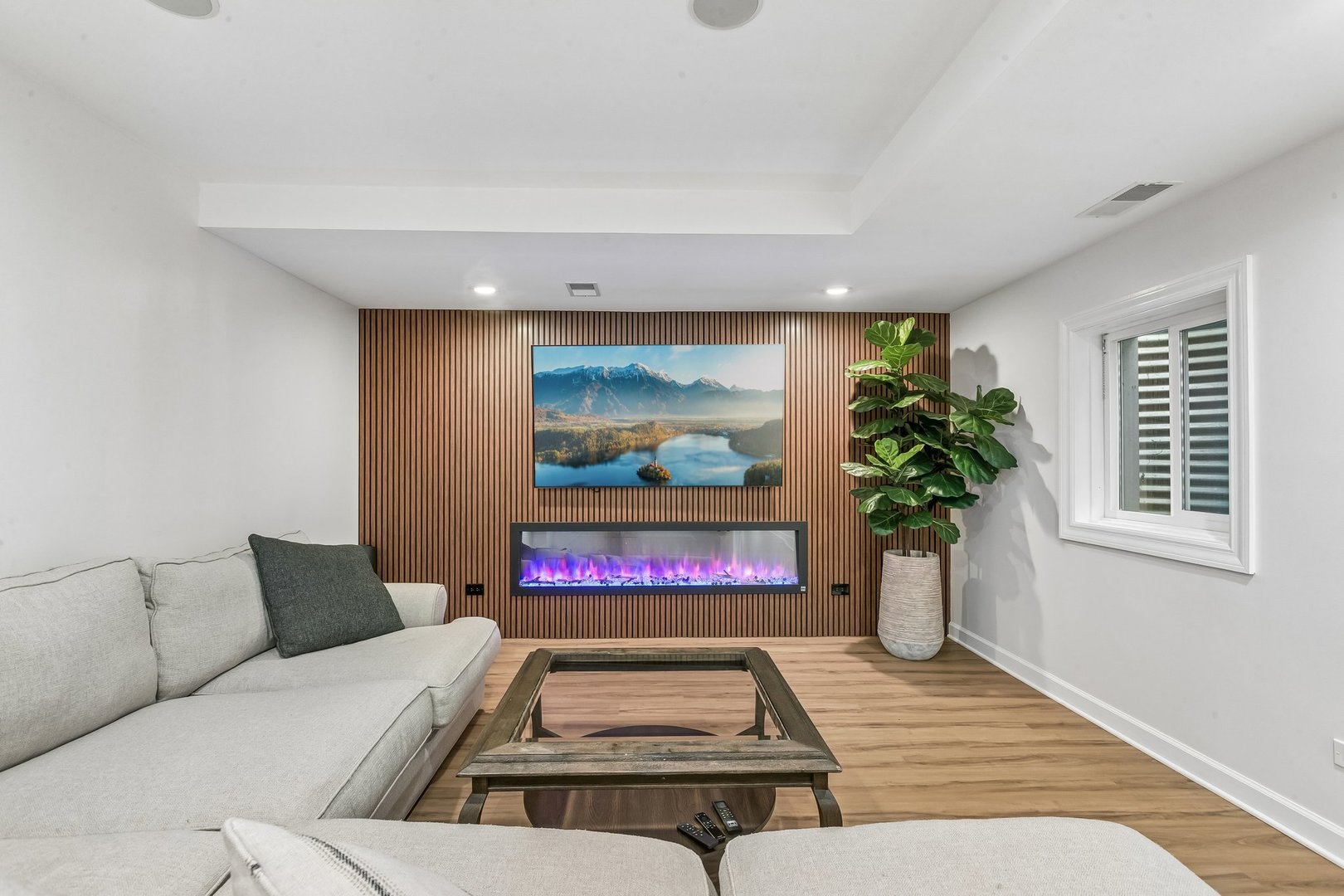 3303 White Eagle Drive