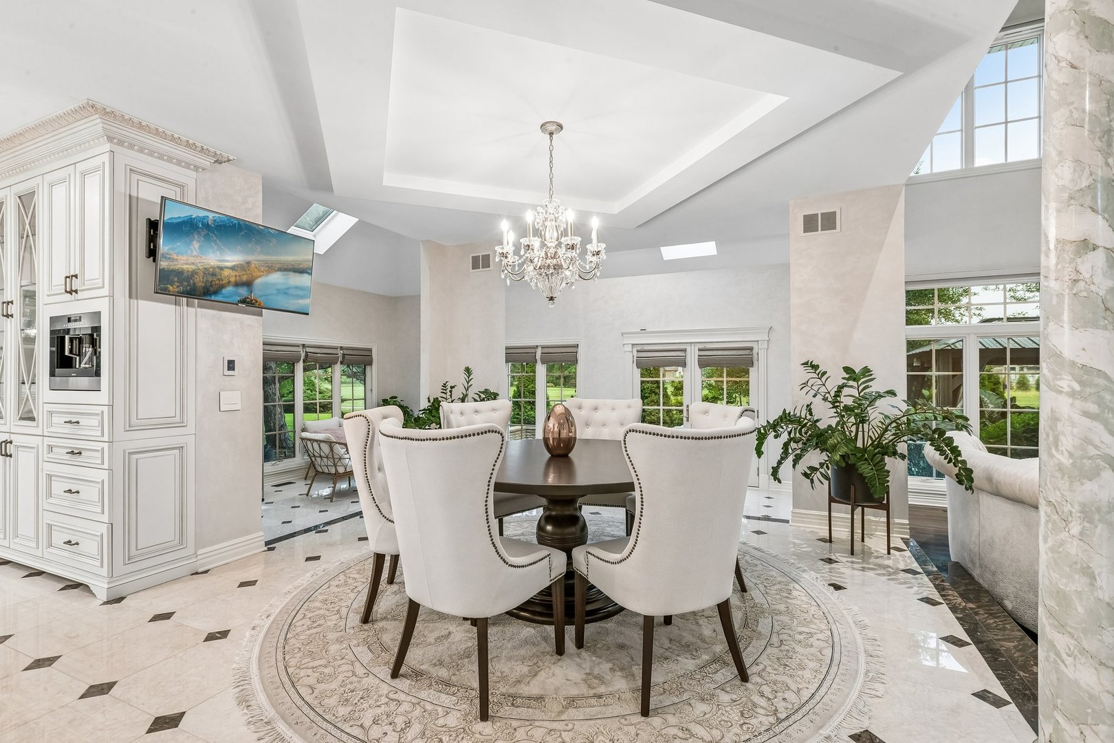 3303 White Eagle Drive