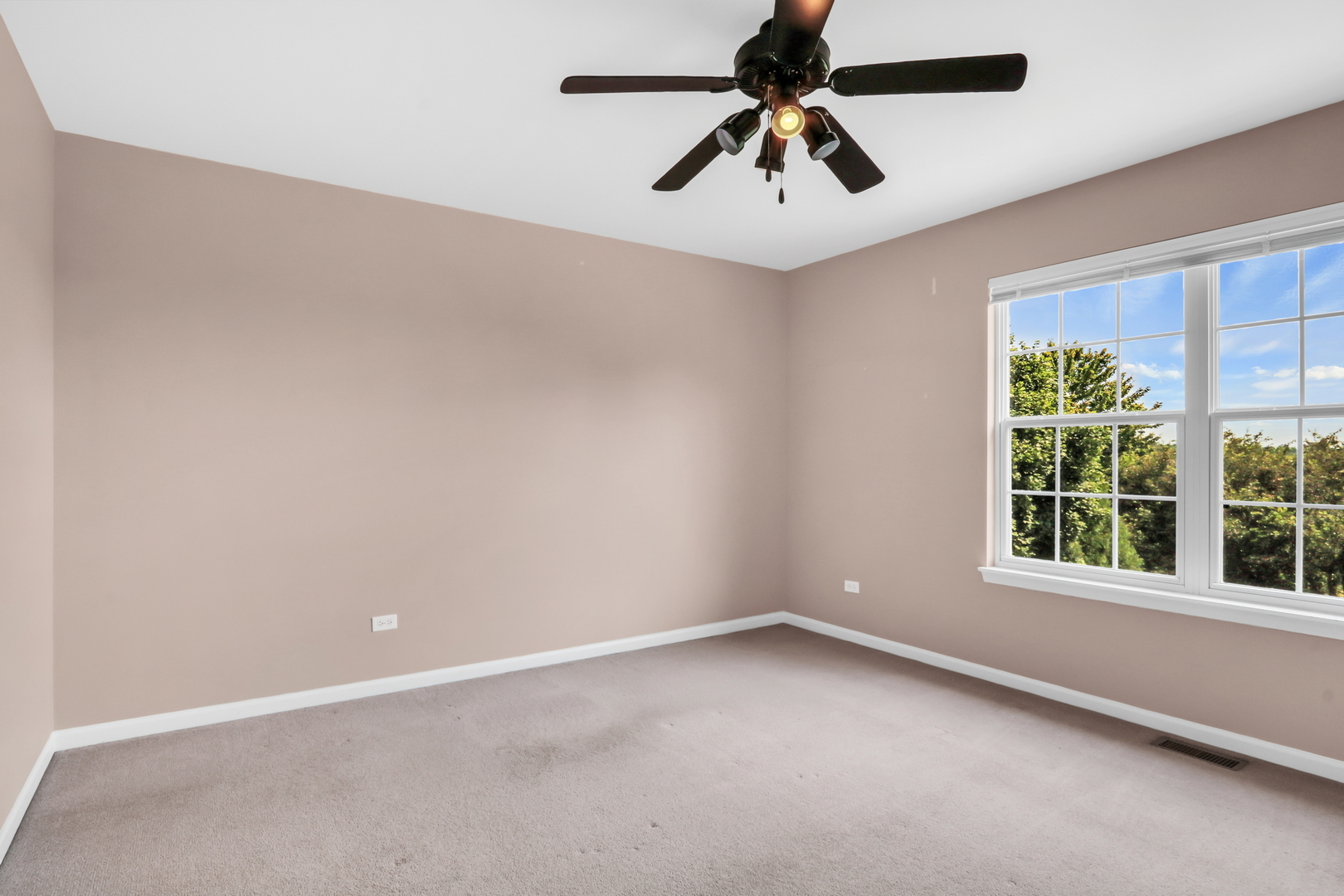 37089 N Bonnie Brae Road