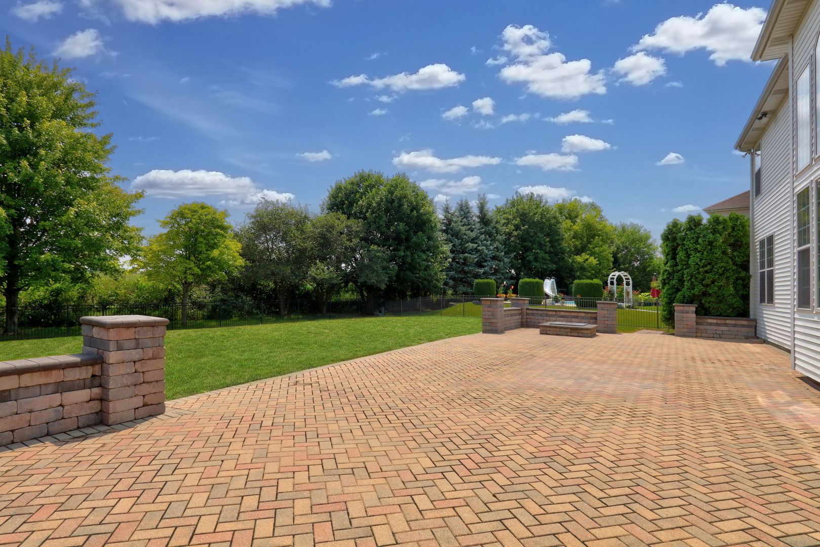 37089 N Bonnie Brae Road