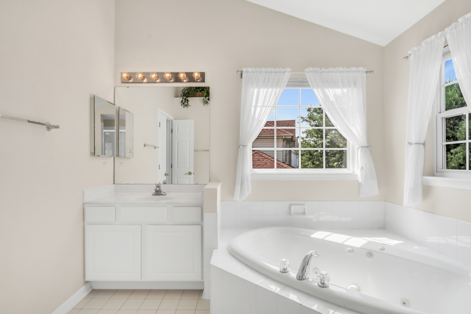 37089 N Bonnie Brae Road