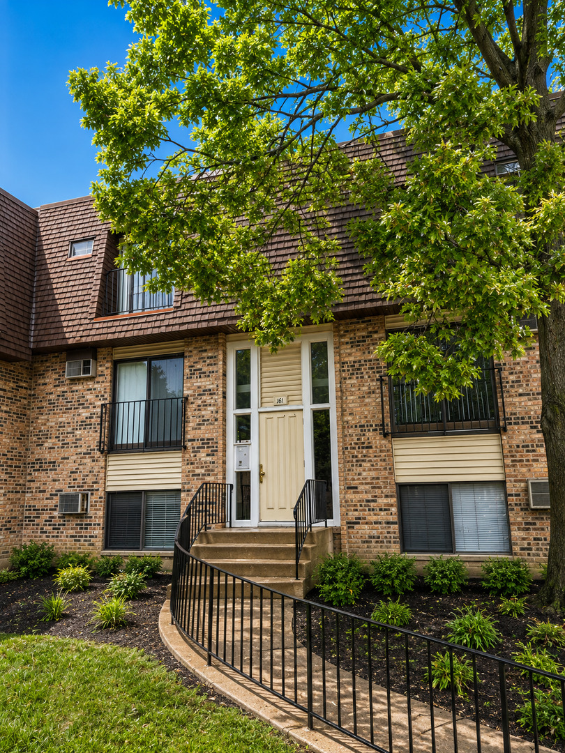 161 N Waters Edge Drive Unit: 301