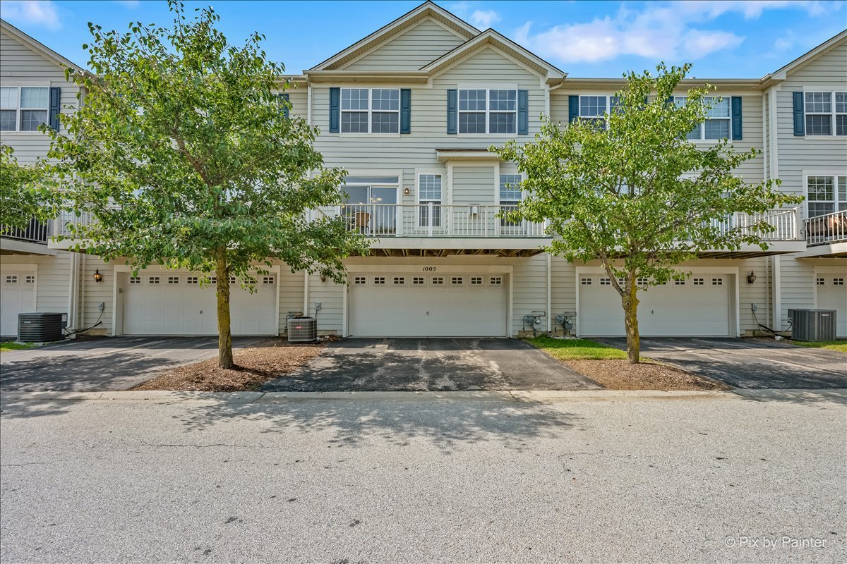 1005 Alberta Road