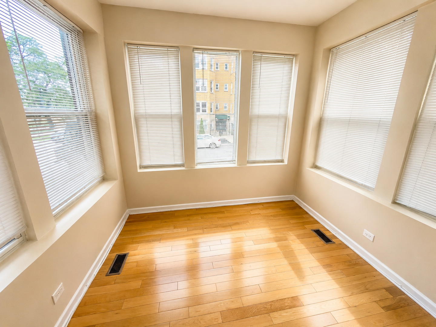 3105 W Argyle Street Unit: 1