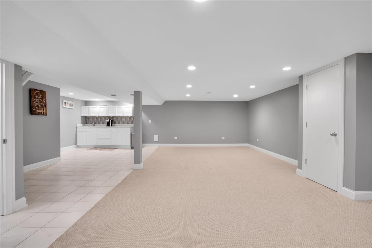 1402 S Robert Drive