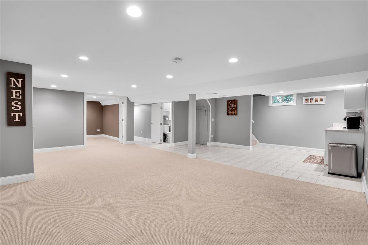 1402 S Robert Drive