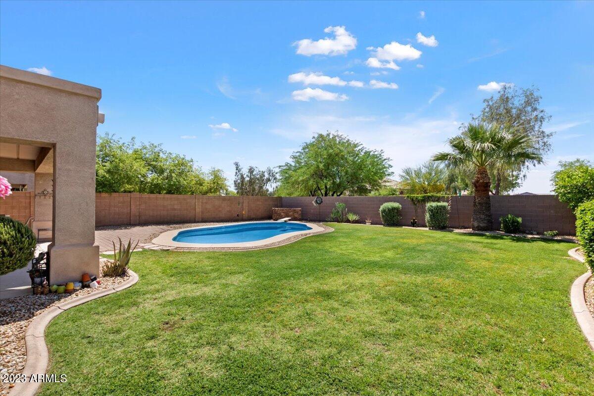 13805 W SAN MIGUEL Avenue