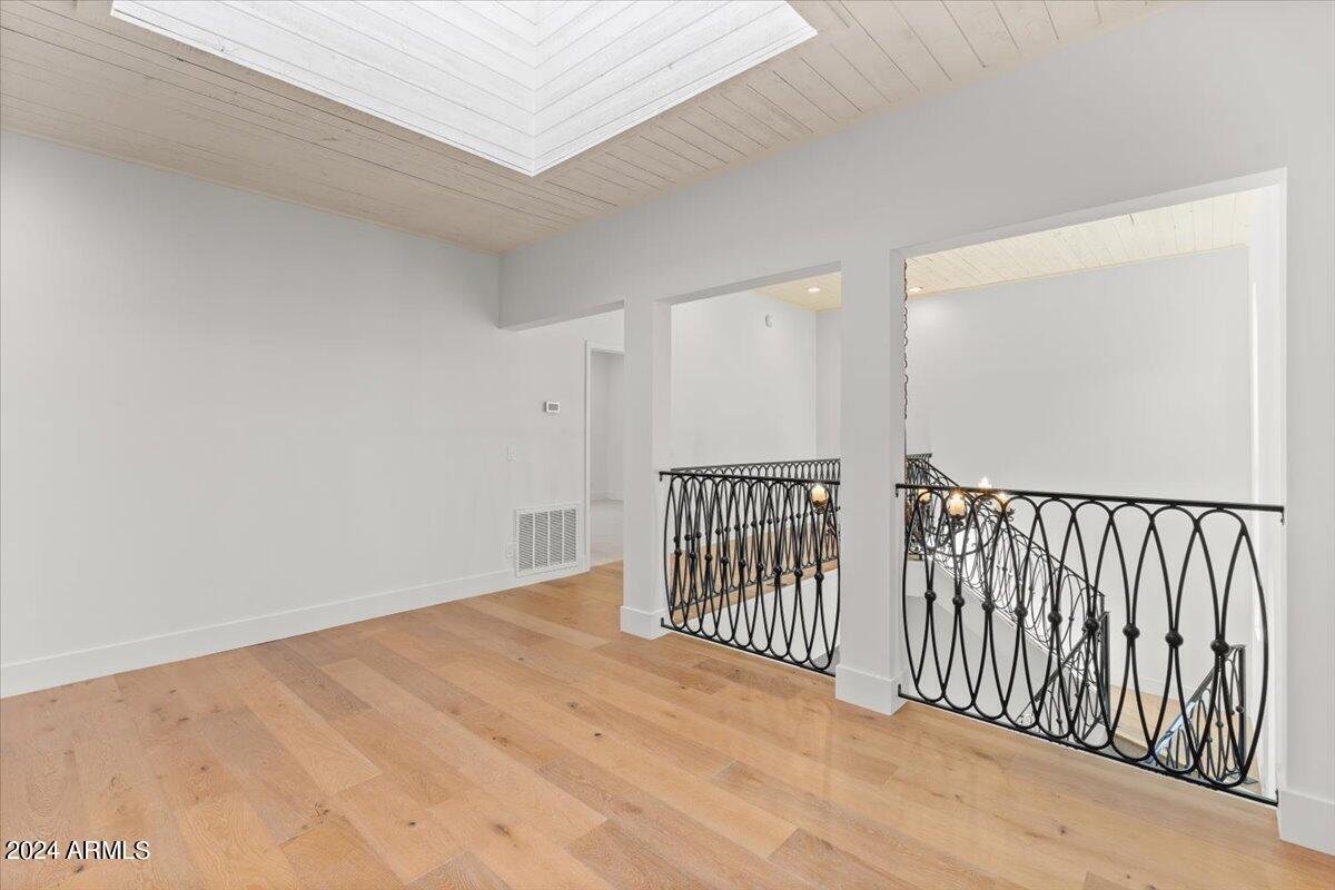 4546 N 52ND Place